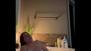 Riley’s first solo bath play