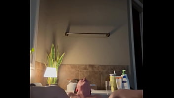 Riley’s first solo bath play