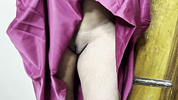 Collage girls fingering her pussy