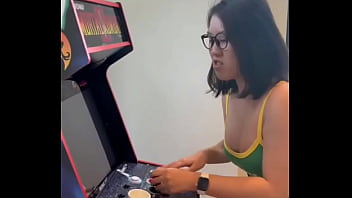 Uwuimatofu is about to grind you for xp