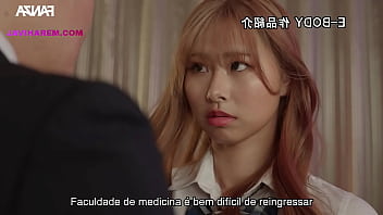 Novinha peituda vira puta do sensei legendado