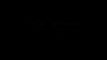 Monstrous dick destroys the ass of small fragile aarol renti