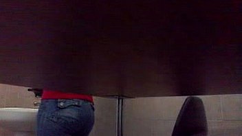 Espiando en el baño 1