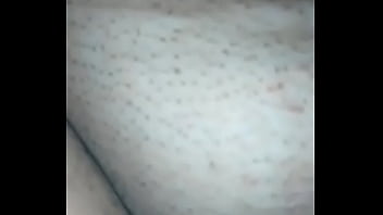 Minha esposa vadia e b toda melada levando dedada