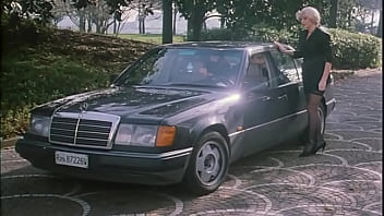 Threesome fuck in the car