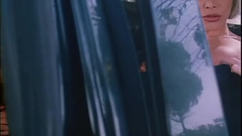 Threesome fuck in the car