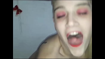 Putita le encanta divertirse