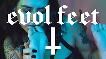 I know you love my soft ticklish feet