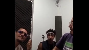 Fritando no estúdio