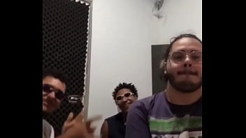 Fritando no estúdio