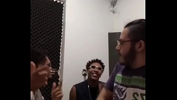 Fritando no estúdio