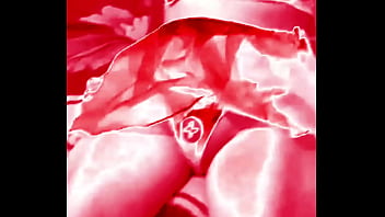 Esposa levando dedada do amigo rolado comedor