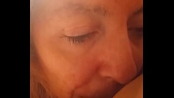 Loves sucking cock