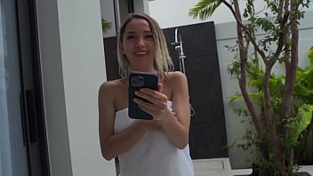 Fucked a stranger hard in her villa