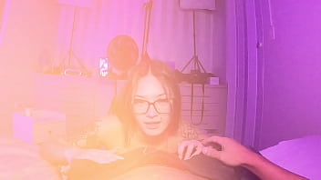 Ninfeta dos dreads ficou meladinha sentou com tudo e levou porra nos óculos