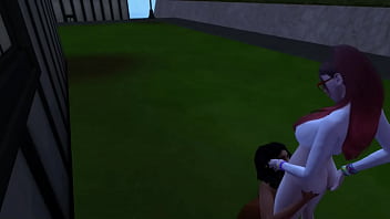 Excitada tina peeping pede chupada da amiga no jardim