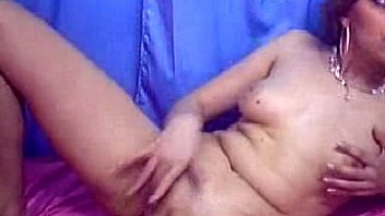 Cam girl twerking huge ass