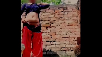 गांव की देसी बिहारी लड़की का एमएमएस वायरल thumbnail