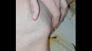 I fuck a leaking pussy until i cum