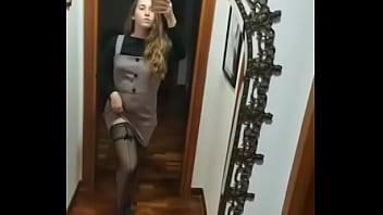 Enseñando mi outfit del día desde granada españa despues de clases