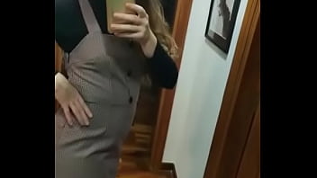 Enseñando mi outfit del día desde granada españa despues de clases