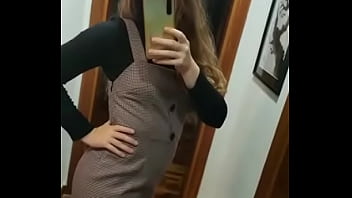 Enseñando mi outfit del día desde granada españa despues de clases