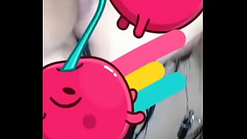 Me tiran la lechita en la boca