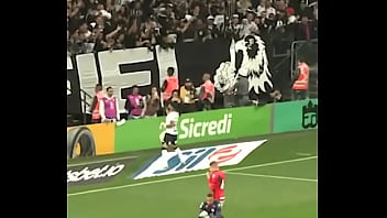 Yuri bota pra mamar gostoso