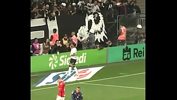 Yuri bota pra mamar gostoso