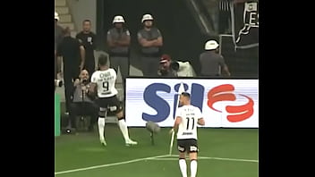 Yuri bota pra mamar gostoso