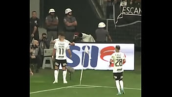 Yuri bota pra mamar gostoso