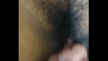 Georgi metiéndose dedo