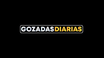 Gozadas diárias mostrando o pau duro