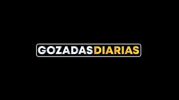 Gozadas diárias mostrando o pau duro