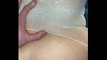 Le abro el culo a mi mucama