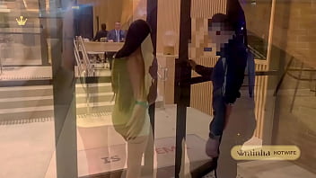 Chupei meu amante no carro até chegar no hotel com meu corno de uber devorei aquela rola grossa completo no red e sheer