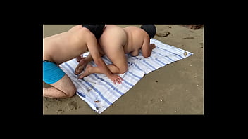 Surprising i record a sexy colombian girl on the beach and we ended up fucking very hard on the beach