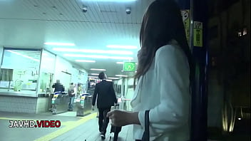 Shiona's secret office seduction with her admirer