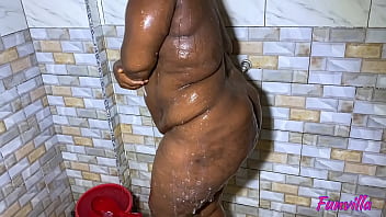 Shower time for thick mama