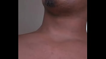 Negão jefao fode com força a gaúcha rabuda até ela chorar de quatro