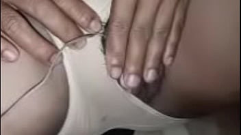 แตกในใส่รูหีเธอ