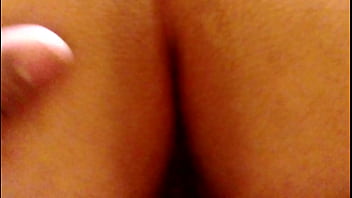 Gostosa dando de quatro parte 1