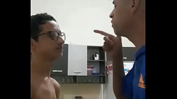 Hoje tu humilha amanhã tu e humilhado