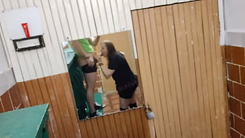 Сосу хер мужу