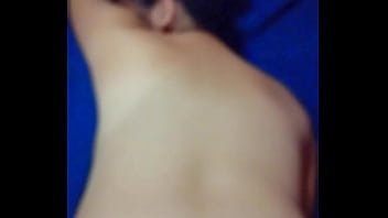 Les muestro el coño de mi mujer