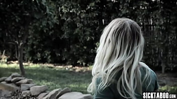 Hot babes sucks big hard penis