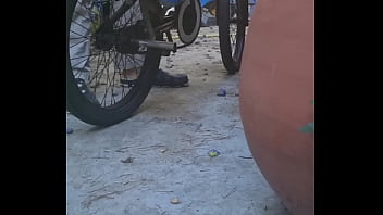 Motorized chainsaw bike