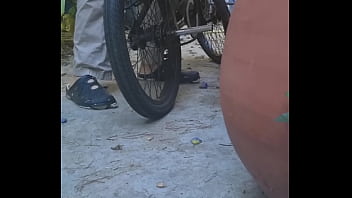 Motorized chainsaw bike