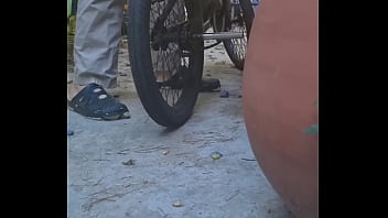 Motorized chainsaw bike