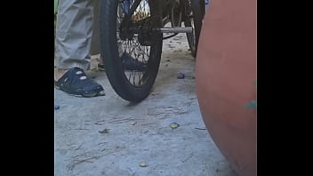 Motorized chainsaw bike